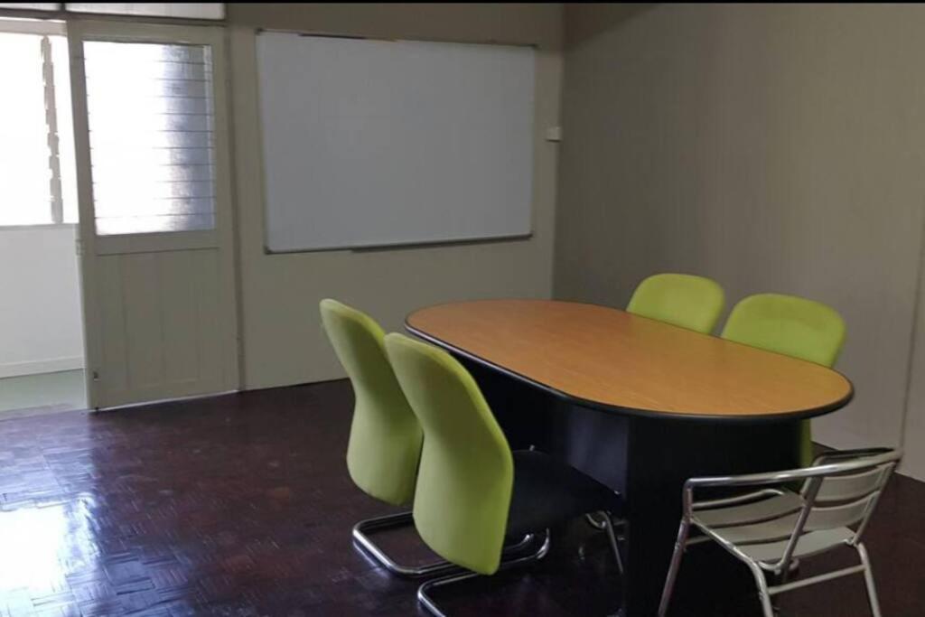 J & I Homestay سيبو المظهر الخارجي الصورة